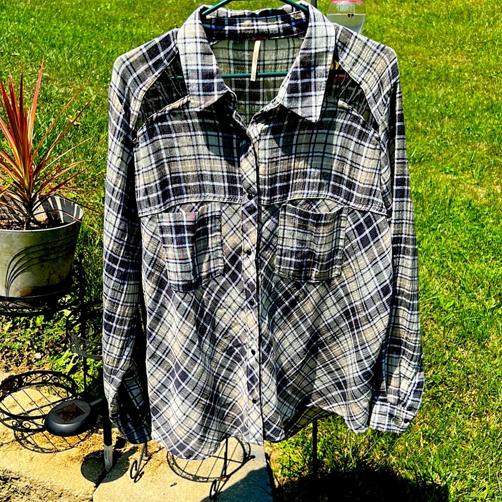 Free People plaid flannel Sz M snap closures